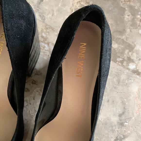 Nine West Black Pointed Toe Chunky Block Heel Pump - Picture 3 of 4